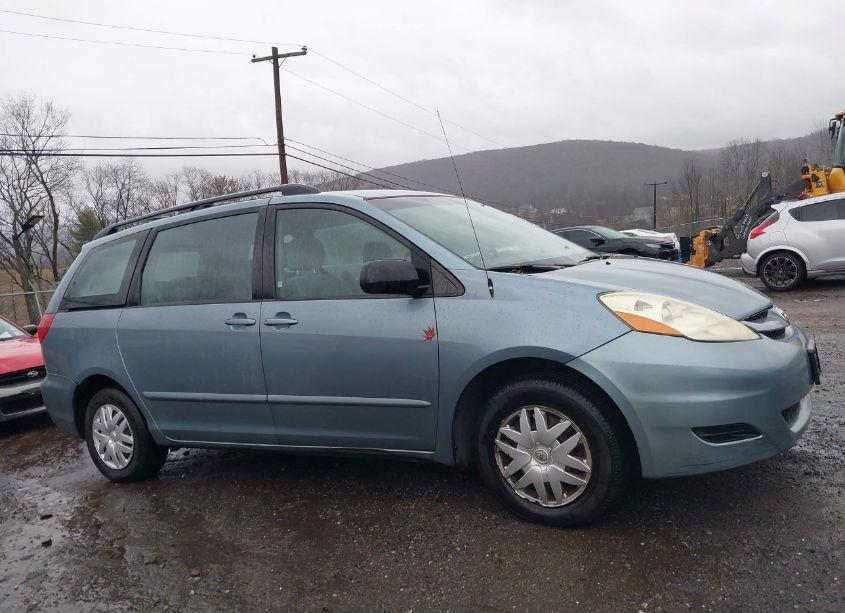 Photo 13 of 2006 Toyota Sienna CE (VIN 5TDZA23C56S524269)