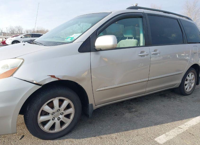 Photo 6 of 2006 Toyota Sienna LE (VIN 5TDZA23C56S527799)