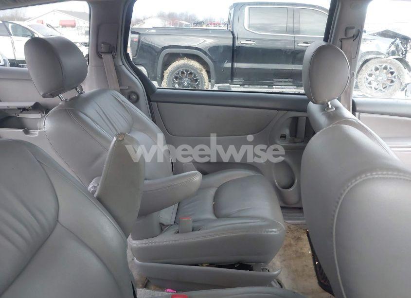 Photo 8 of 2006 Toyota Sienna LE (VIN 5TDZA23C56S553478)