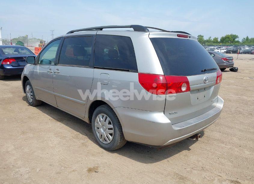 Photo 3 of 2006 Toyota Sienna LE (VIN 5TDZA23C56S562259)