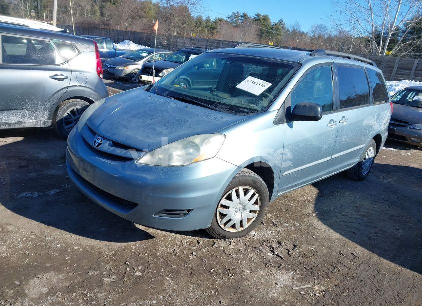Photo 2 of 2006 Toyota Sienna LE (VIN 5TDZA23C56S570331)