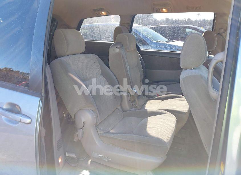 Photo 8 of 2006 Toyota Sienna LE (VIN 5TDZA23C56S570331)