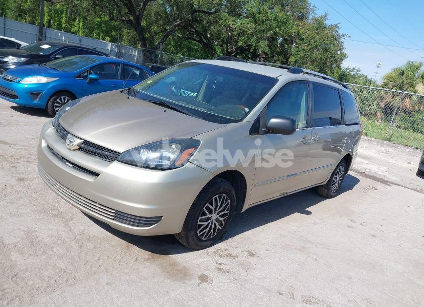Photo 2 of 2004 Toyota Sienna LE (VIN 5TDZA23C64S005163)