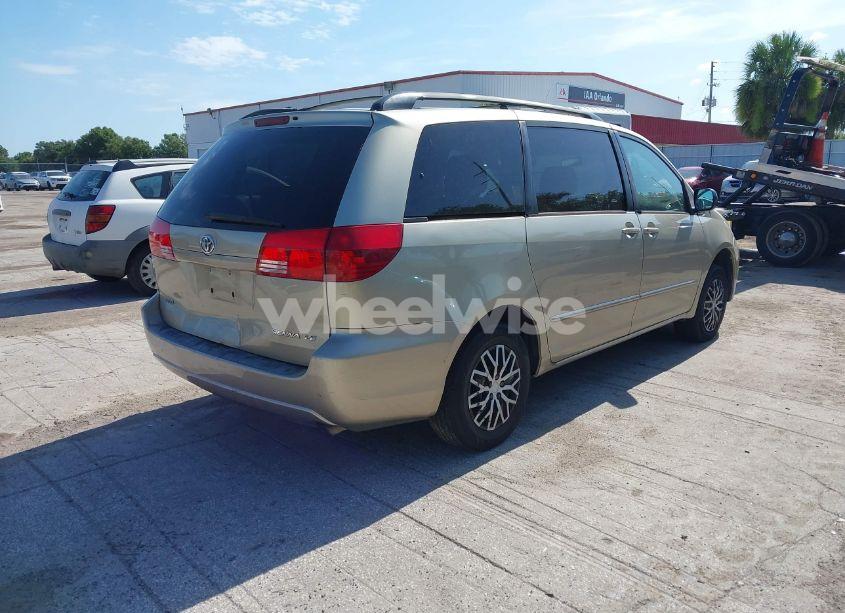 Photo 4 of 2004 Toyota Sienna LE (VIN 5TDZA23C64S005163)
