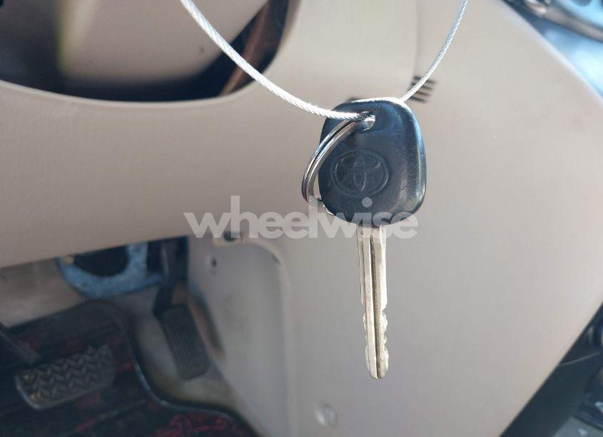 Photo 11 of 2004 Toyota Sienna LE (VIN 5TDZA23C64S089744)