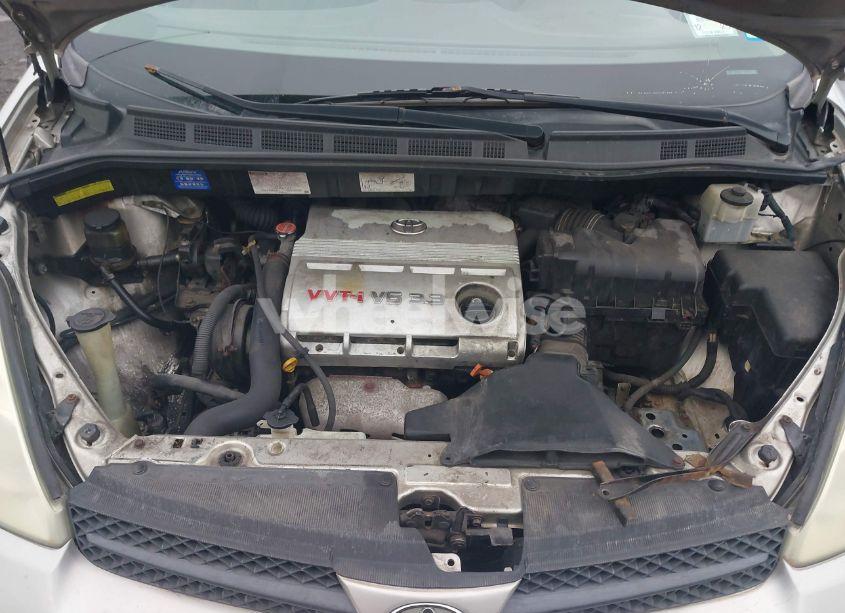 Photo 10 of 2004 Toyota Sienna LE (VIN 5TDZA23C64S100189)