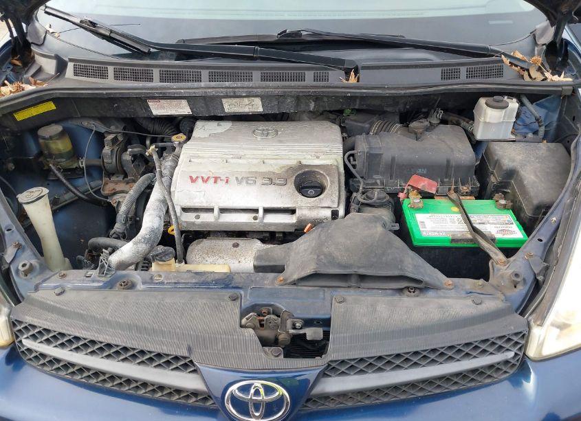 Photo 10 of 2004 Toyota Sienna LE (VIN 5TDZA23C64S156102)