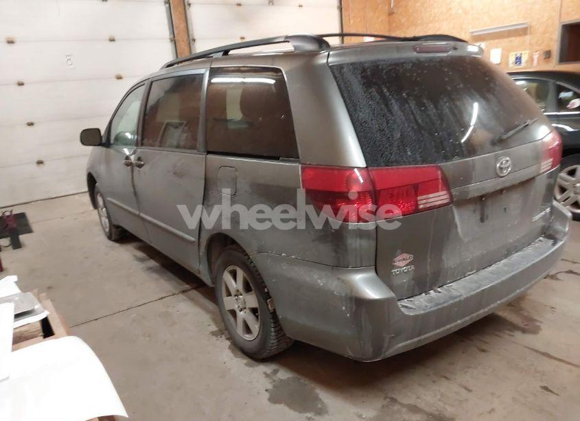 Photo 3 of 2004 Toyota Sienna LE (VIN 5TDZA23C64S166113)
