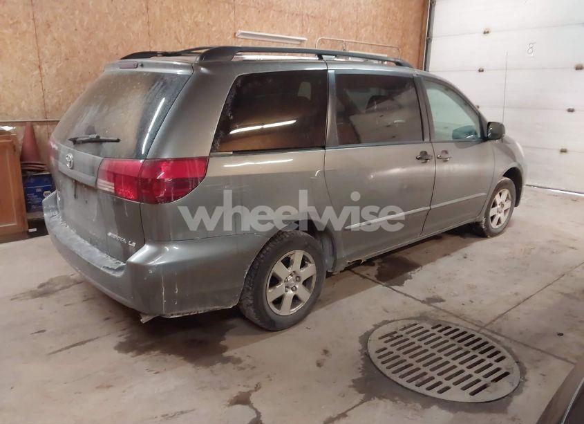 Photo 4 of 2004 Toyota Sienna LE (VIN 5TDZA23C64S166113)