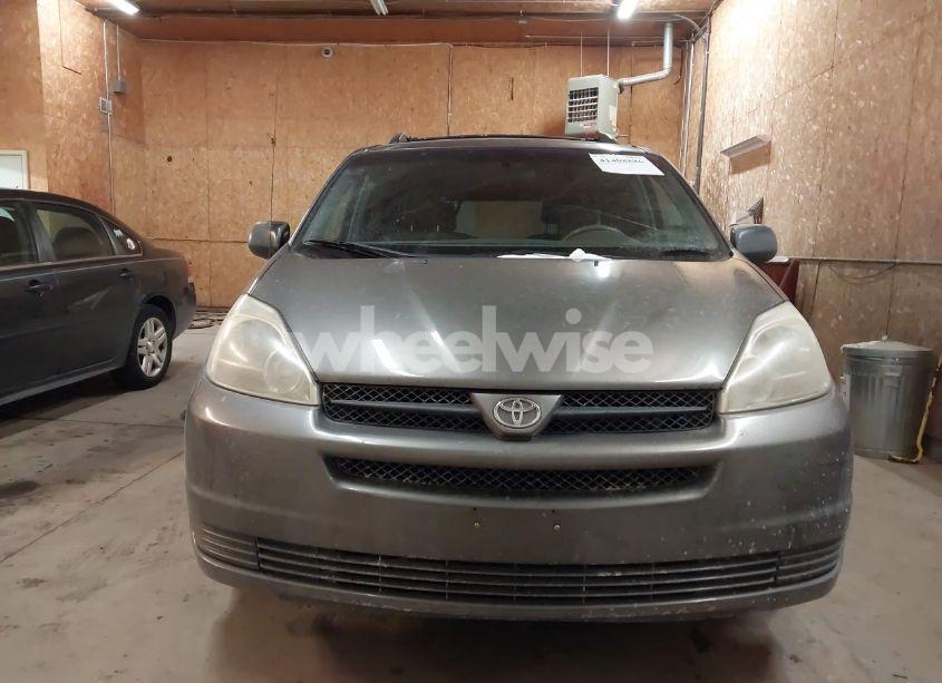 Photo 6 of 2004 Toyota Sienna LE (VIN 5TDZA23C64S166113)
