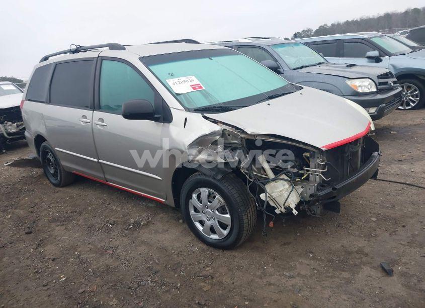2004 Toyota Sienna LE (VIN 5TDZA23C64S193389) main photo