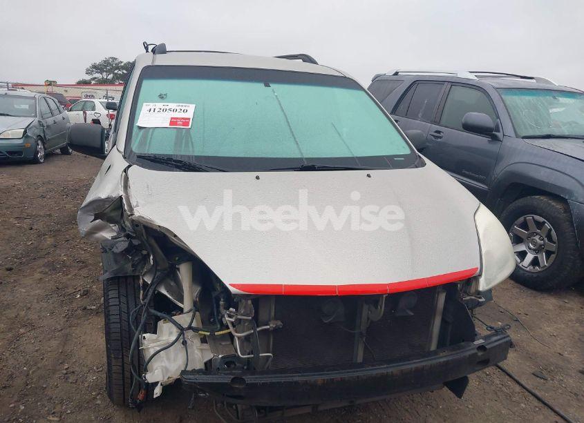 Photo 13 of 2004 Toyota Sienna LE (VIN 5TDZA23C64S193389)