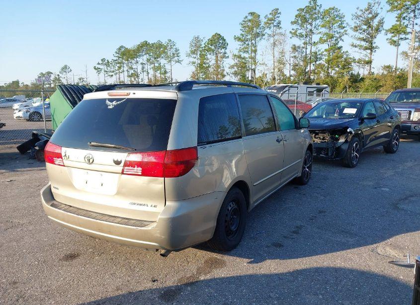 Photo 4 of 2005 Toyota Sienna LE (VIN 5TDZA23C65S222987)