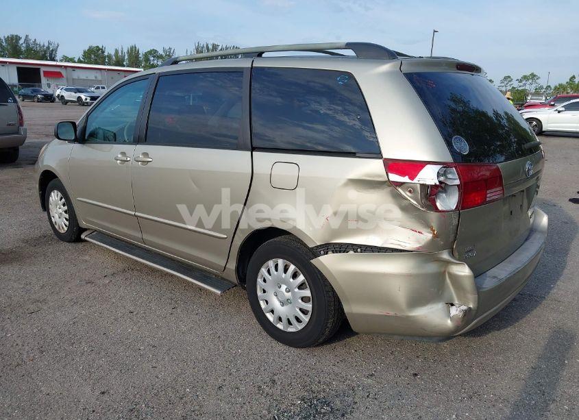 Photo 3 of 2005 Toyota Sienna LE (VIN 5TDZA23C65S226571)