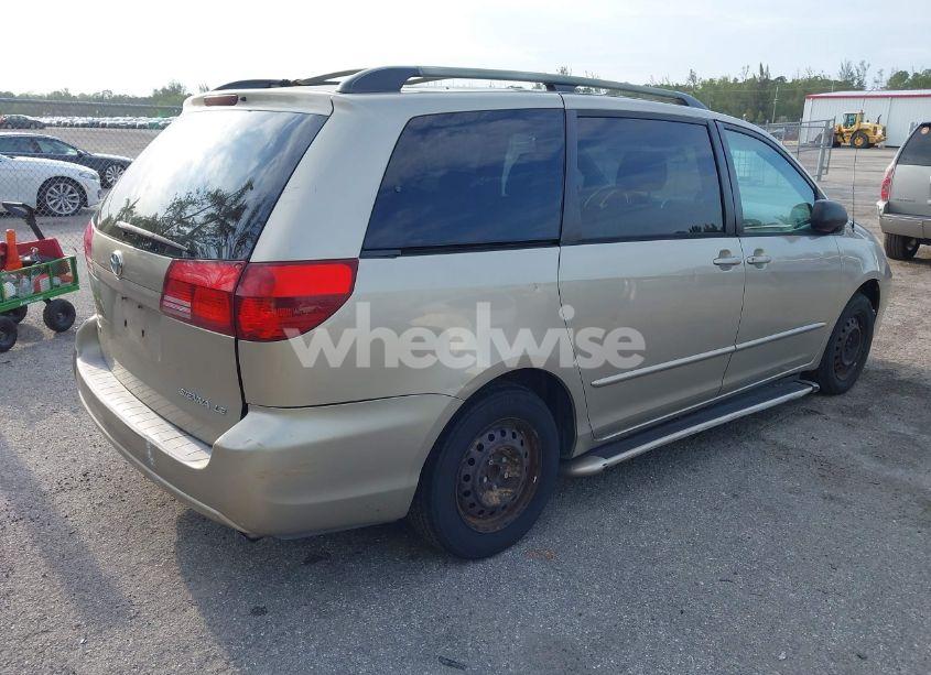 Photo 4 of 2005 Toyota Sienna LE (VIN 5TDZA23C65S226571)
