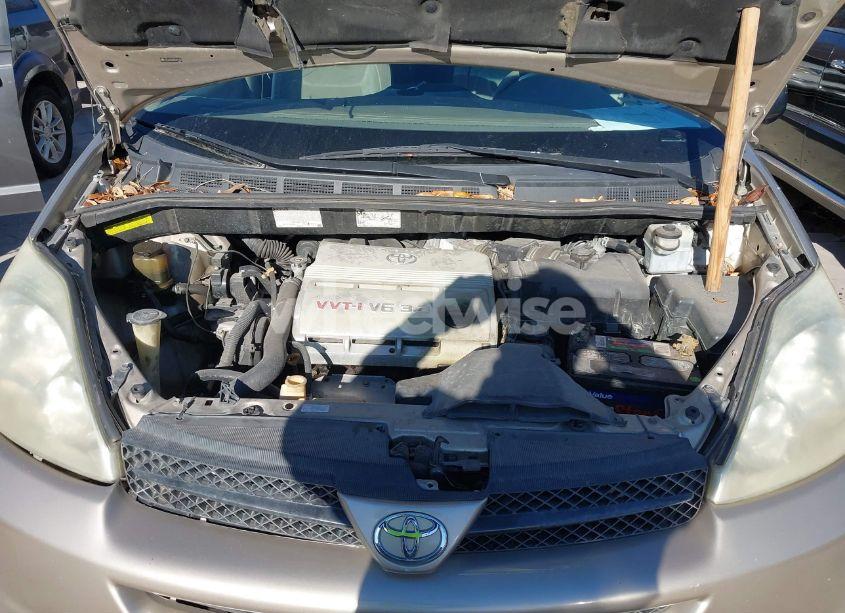 Photo 10 of 2005 Toyota Sienna LE (VIN 5TDZA23C65S276130)