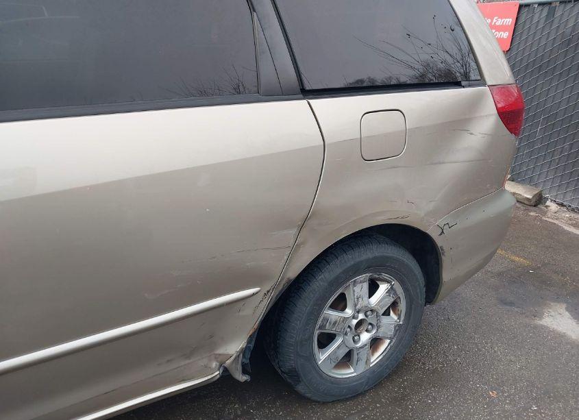 Photo 6 of 2005 Toyota Sienna LE (VIN 5TDZA23C65S288553)