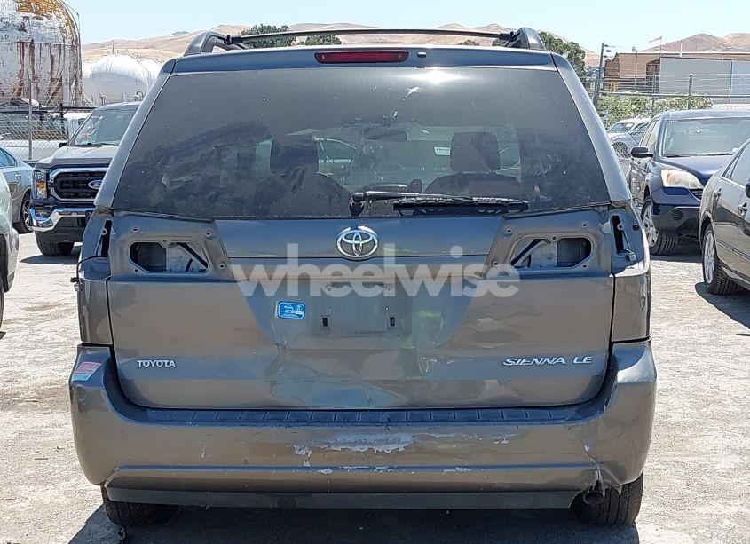 Photo 15 of 2005 Toyota Sienna LE (VIN 5TDZA23C65S293056)