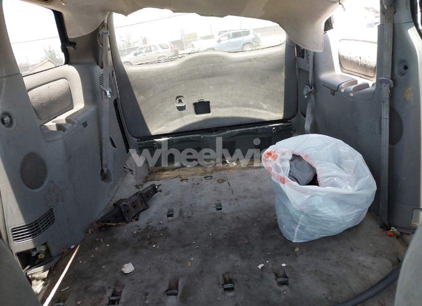 Photo 8 of 2005 Toyota Sienna LE (VIN 5TDZA23C65S293056)