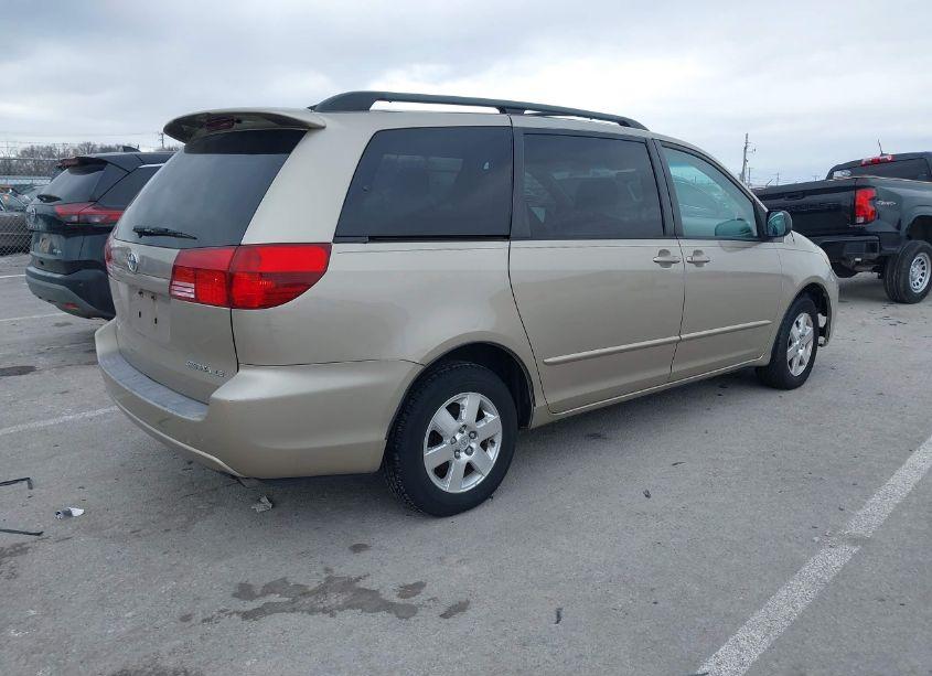 Photo 4 of 2005 Toyota Sienna LE (VIN 5TDZA23C65S295485)