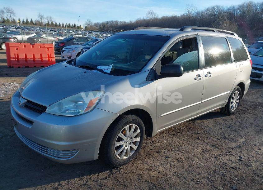 Photo 2 of 2005 Toyota Sienna LE (VIN 5TDZA23C65S296863)