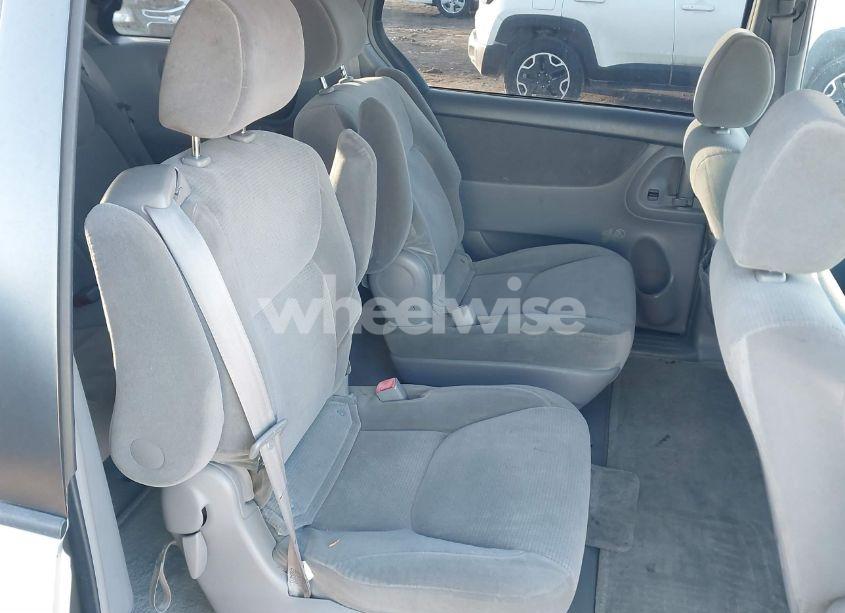 Photo 8 of 2005 Toyota Sienna LE (VIN 5TDZA23C65S296863)