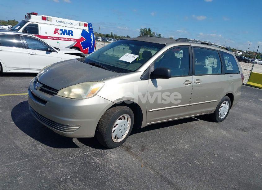 Photo 2 of 2005 Toyota Sienna CE (VIN 5TDZA23C65S309739)