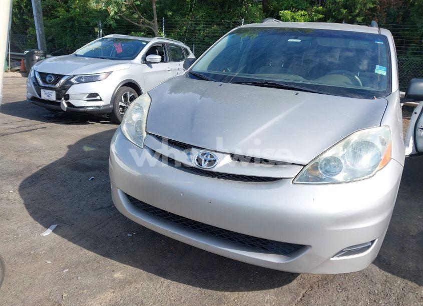 Photo 6 of 2006 Toyota Sienna LE (VIN 5TDZA23C66S420910)