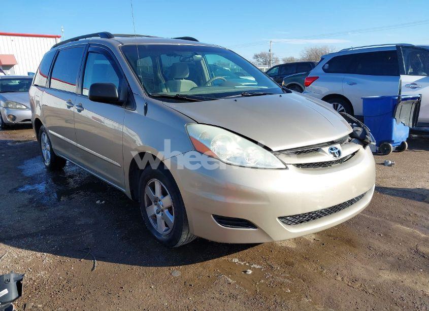 2006 Toyota Sienna LE (VIN 5TDZA23C66S493615) main photo