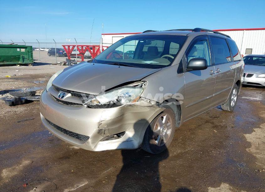 Photo 2 of 2006 Toyota Sienna LE (VIN 5TDZA23C66S493615)