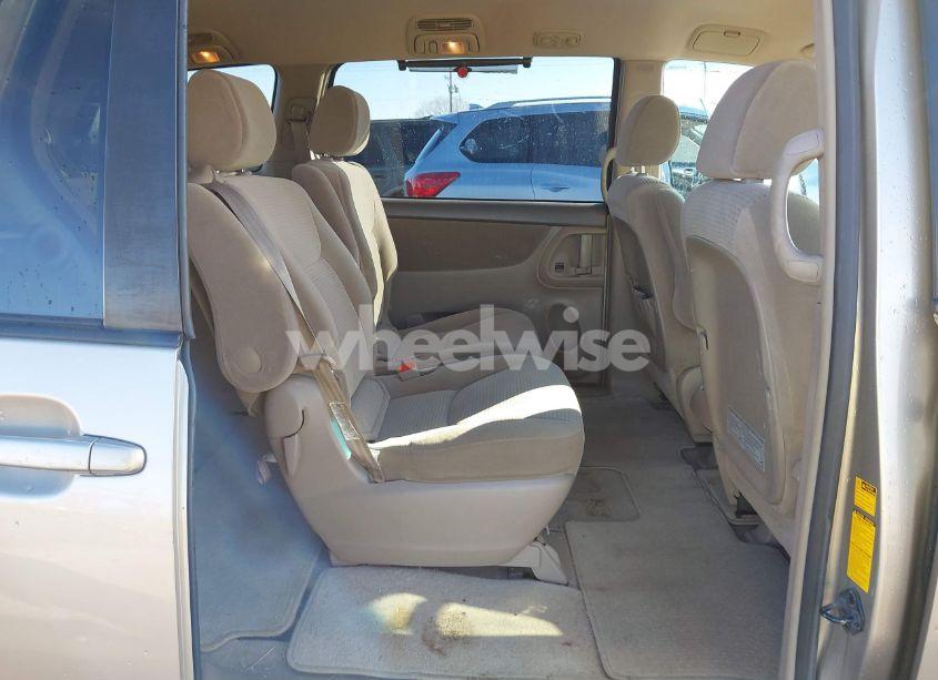 Photo 8 of 2006 Toyota Sienna LE (VIN 5TDZA23C66S493615)