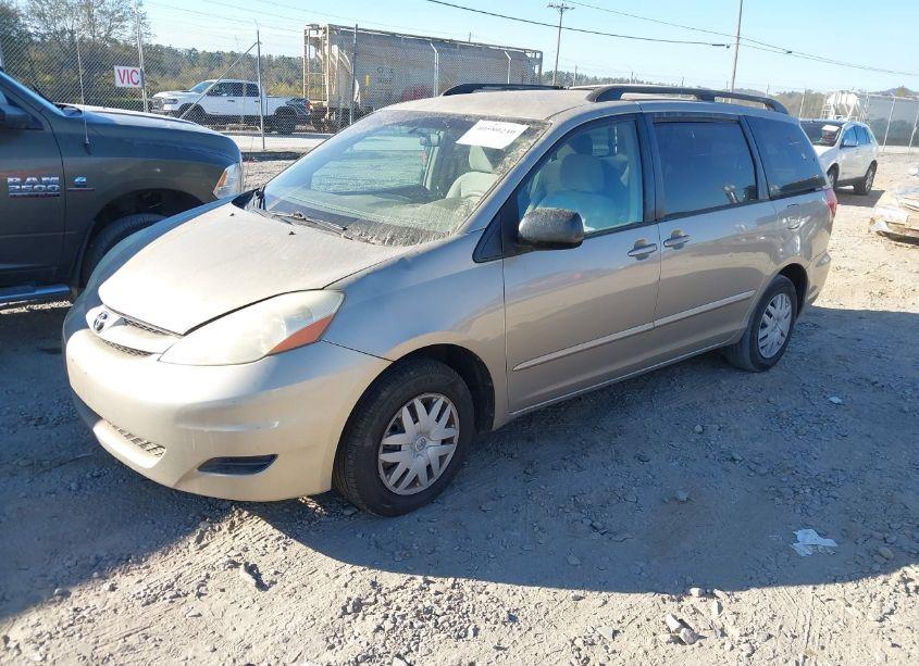Photo 2 of 2006 Toyota Sienna LE (VIN 5TDZA23C66S497292)