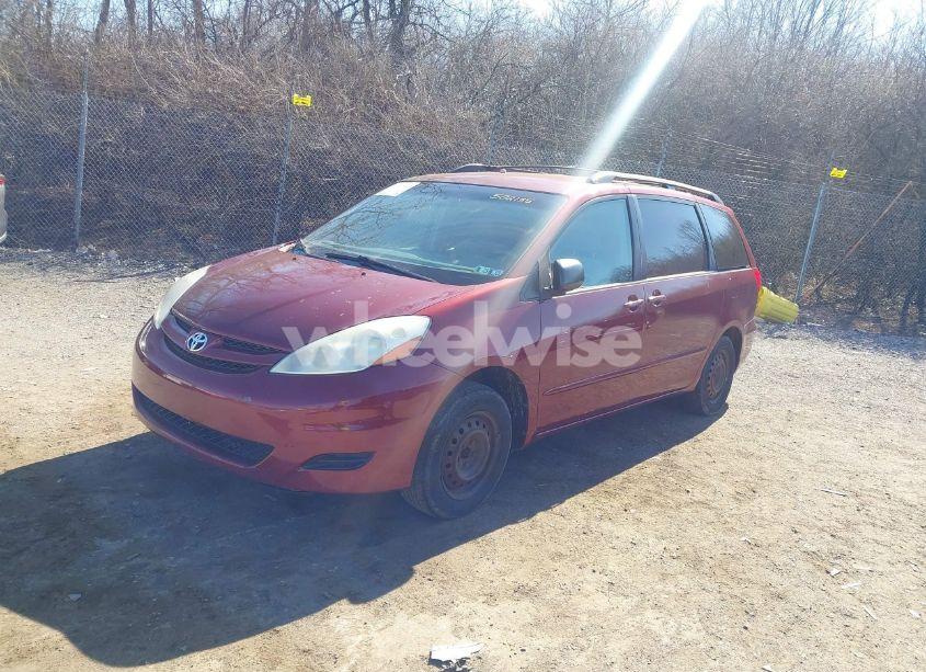 Photo 2 of 2006 Toyota Sienna LE (VIN 5TDZA23C66S502135)