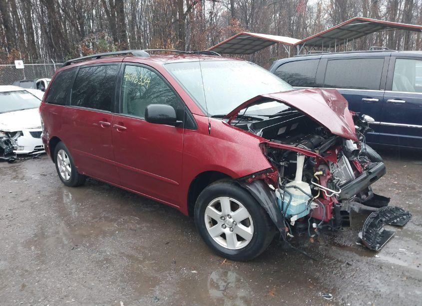 2006 Toyota Sienna LE (VIN 5TDZA23C66S502359) main photo