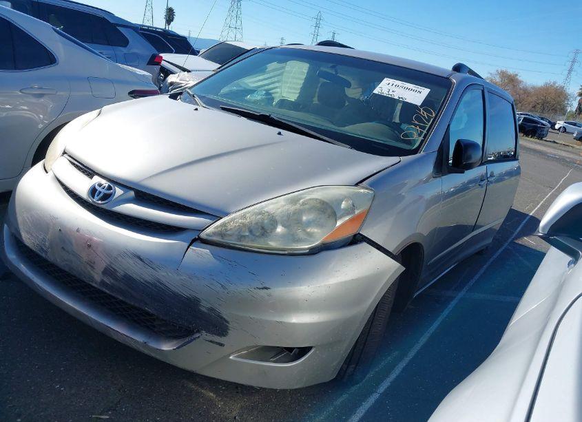 Photo 2 of 2006 Toyota Sienna LE (VIN 5TDZA23C66S561069)