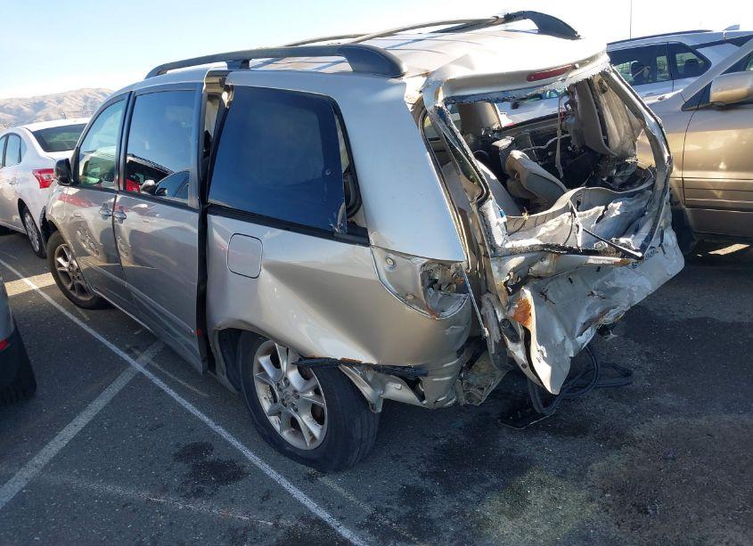 Photo 3 of 2006 Toyota Sienna LE (VIN 5TDZA23C66S561069)