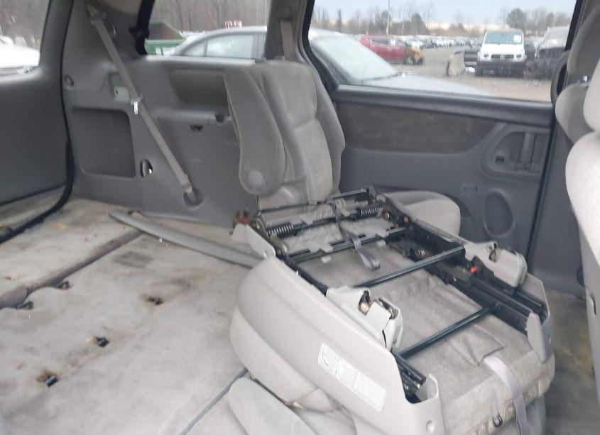 Photo 8 of 2006 Toyota Sienna LE (VIN 5TDZA23C66S563680)