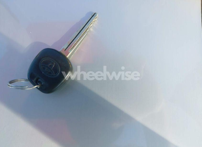 Photo 11 of 2004 Toyota Sienna LE (VIN 5TDZA23C74S000747)