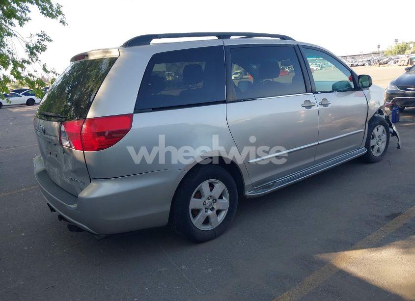 Photo 4 of 2004 Toyota Sienna LE (VIN 5TDZA23C74S000747)