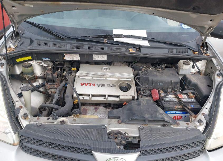 Photo 10 of 2004 Toyota Sienna LE (VIN 5TDZA23C74S018732)