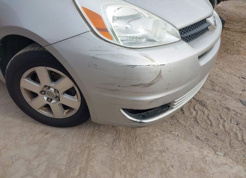 Photo 6 of 2004 Toyota Sienna LE (VIN 5TDZA23C74S018732)