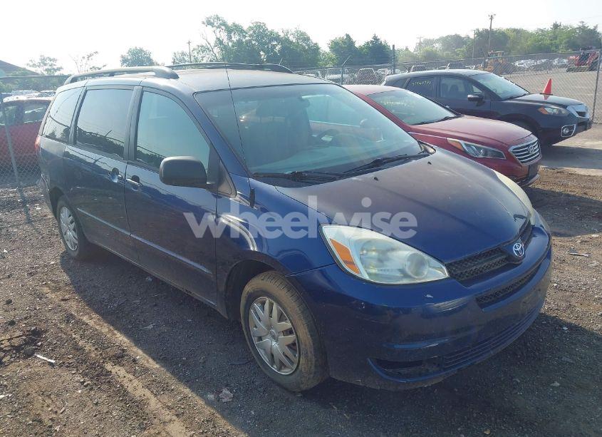 2004 Toyota Sienna LE (VIN 5TDZA23C74S023638) main photo