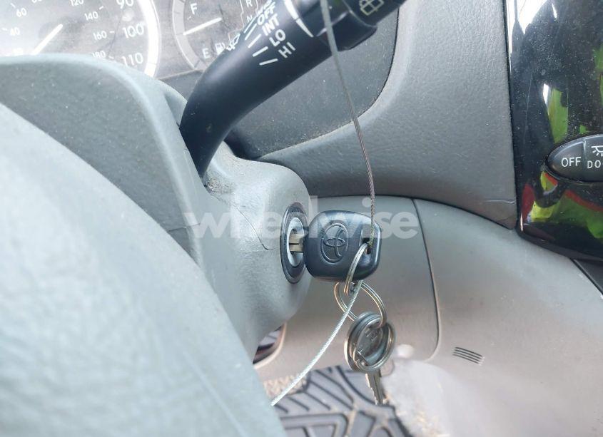 Photo 11 of 2004 Toyota Sienna LE (VIN 5TDZA23C74S023638)