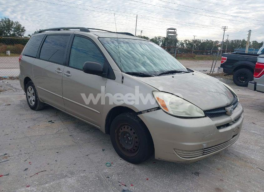 2004 Toyota Sienna LE (VIN 5TDZA23C74S027267) main photo