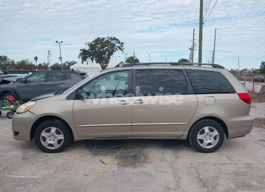 Photo 14 of 2004 Toyota Sienna LE (VIN 5TDZA23C74S027267)