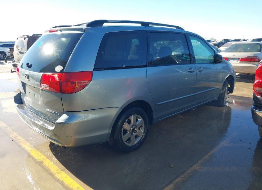 Photo 4 of 2004 Toyota Sienna LE (VIN 5TDZA23C74S052752)