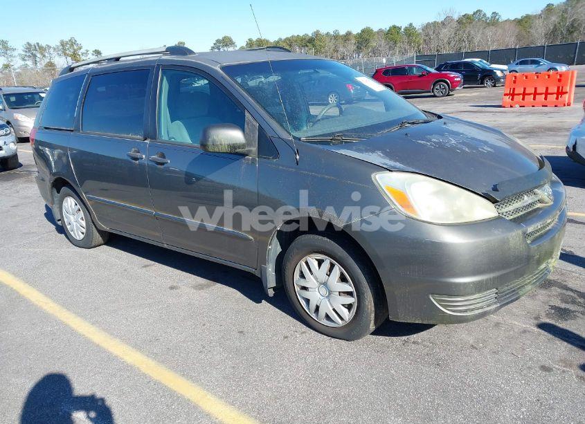 2004 Toyota Sienna LE (VIN 5TDZA23C74S060480) main photo