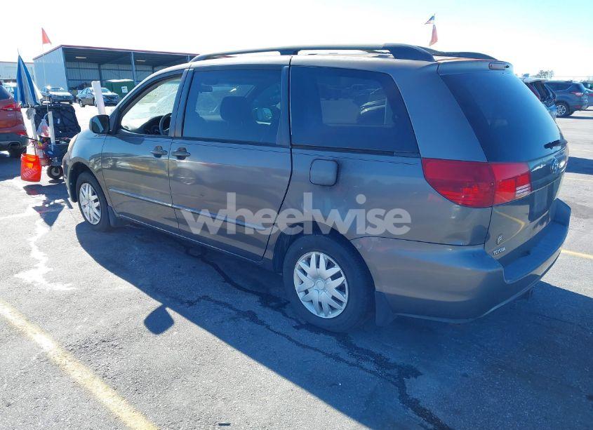 Photo 3 of 2004 Toyota Sienna LE (VIN 5TDZA23C74S060480)