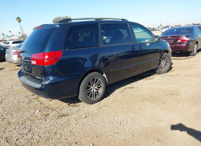 Photo 4 of 2004 Toyota Sienna LE (VIN 5TDZA23C74S110438)