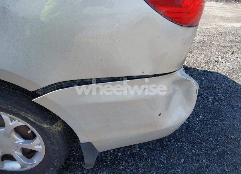 Photo 12 of 2004 Toyota Sienna CE/LE (VIN 5TDZA23C74S116935)